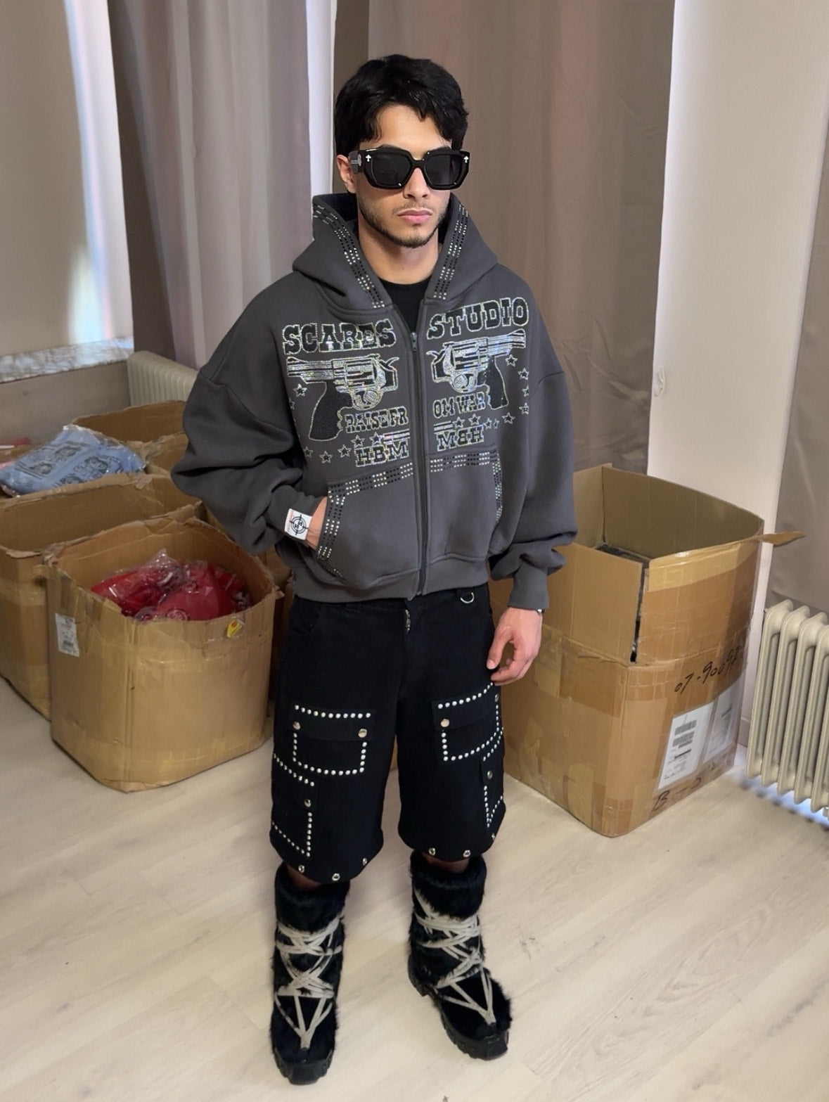 STUDS BAGGY CARGO (JORTS) DENIM PANTS