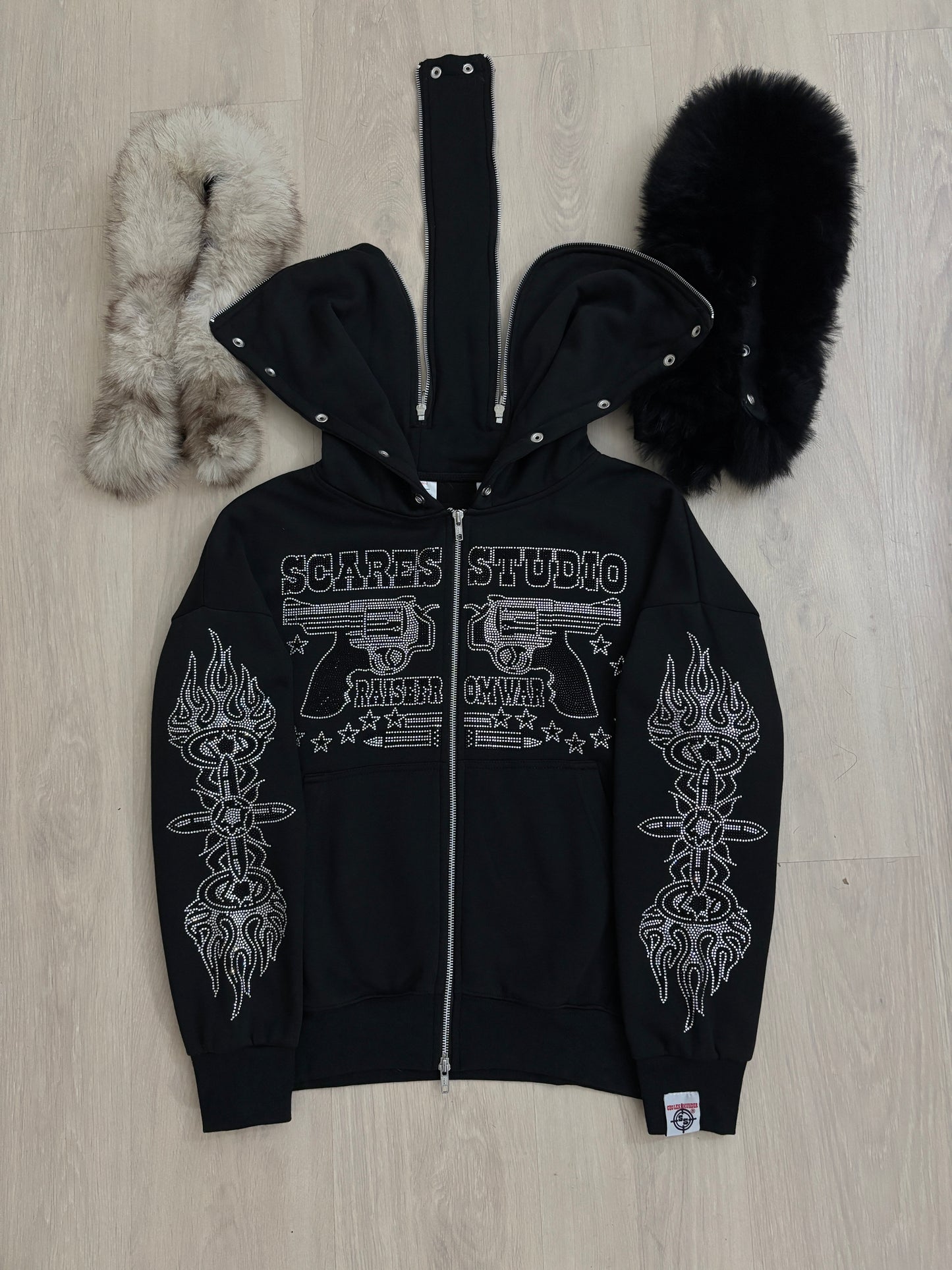 RAISE FROM WAR BLACK FUR ZIPPER