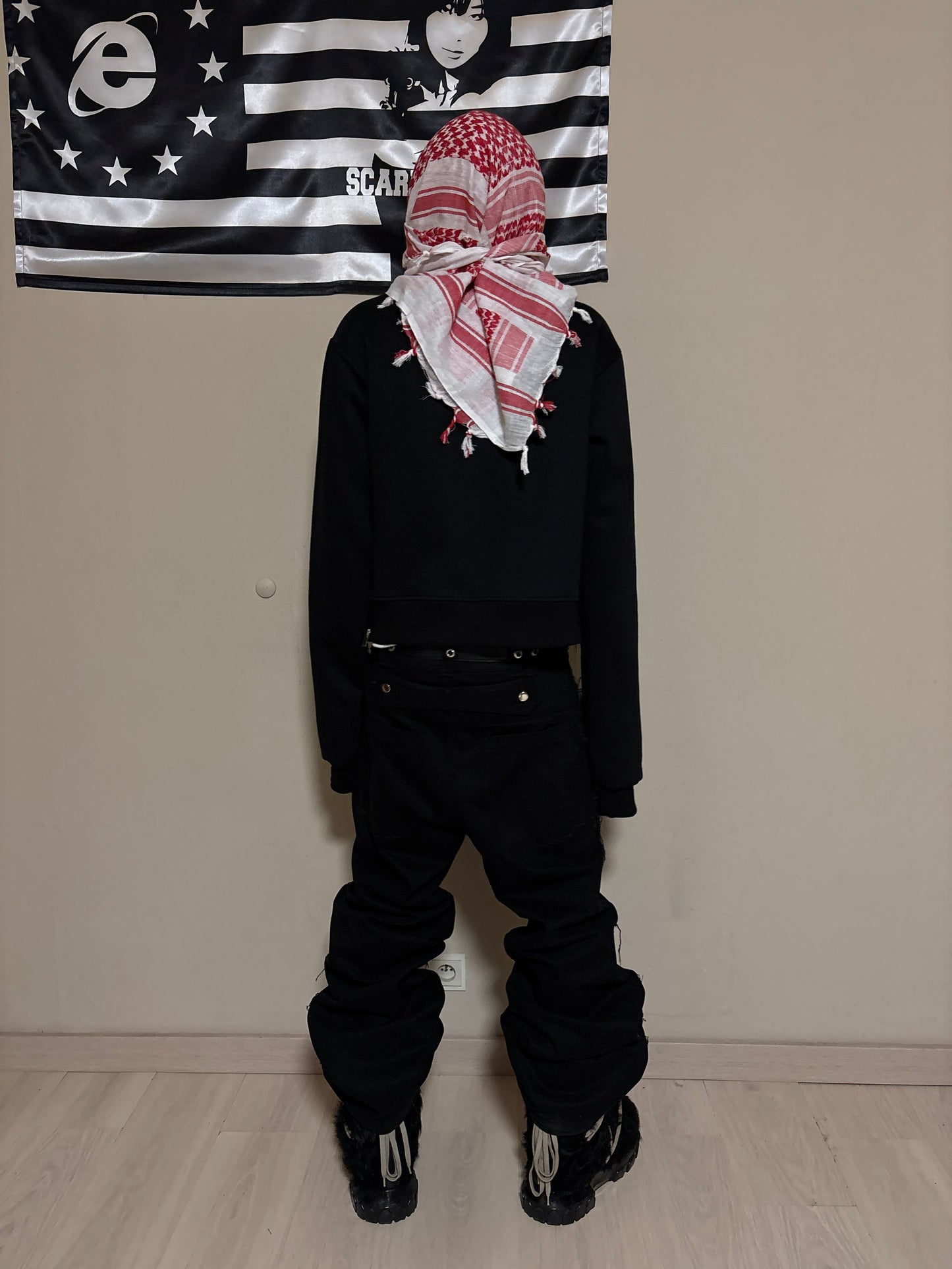 N.G.A RED & WHITE TURBAN SCARF ZIPPER