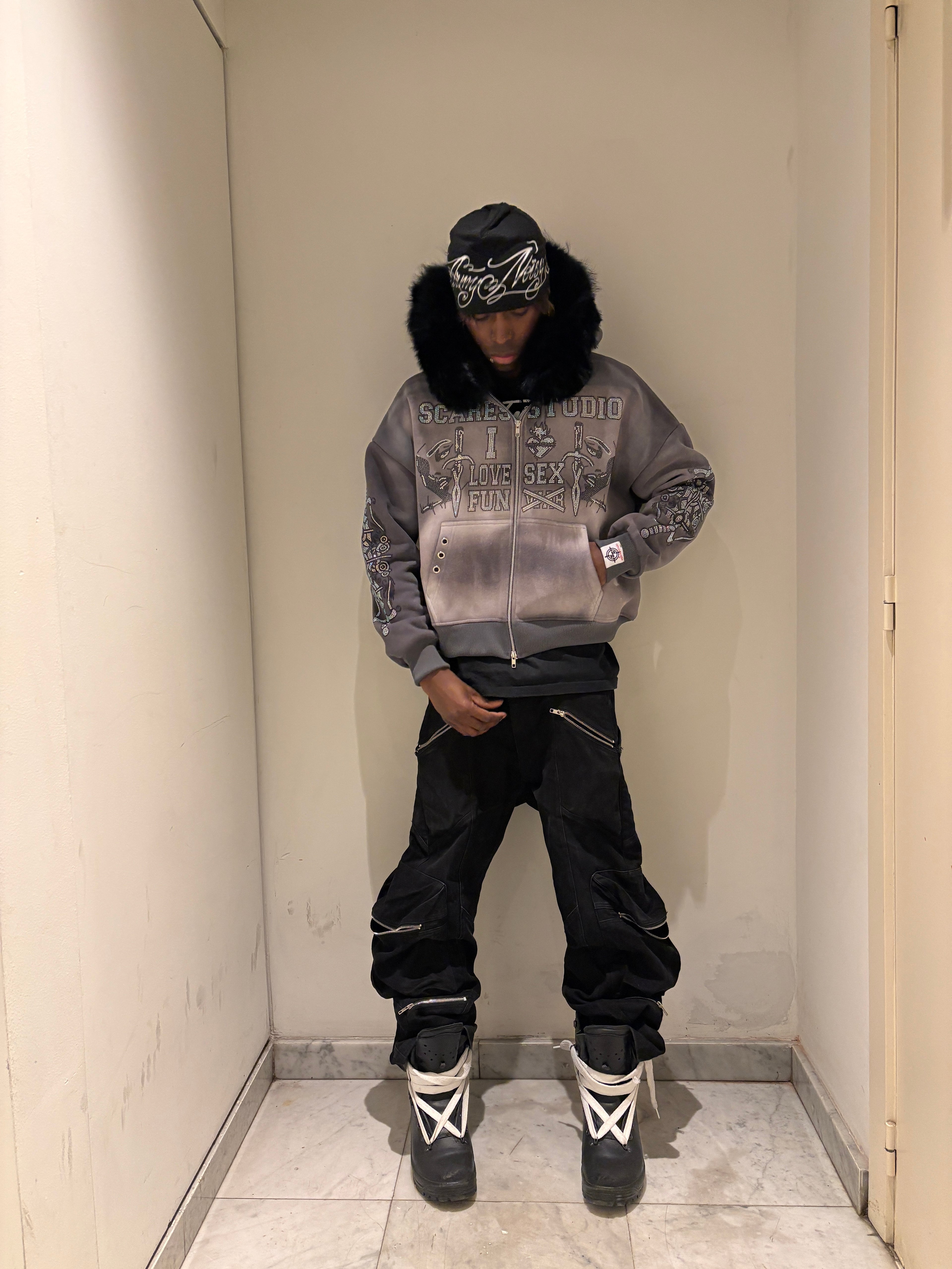 FACES OF FEELINGS SPRAY-WASH ASH GREY FUR ZIPPER