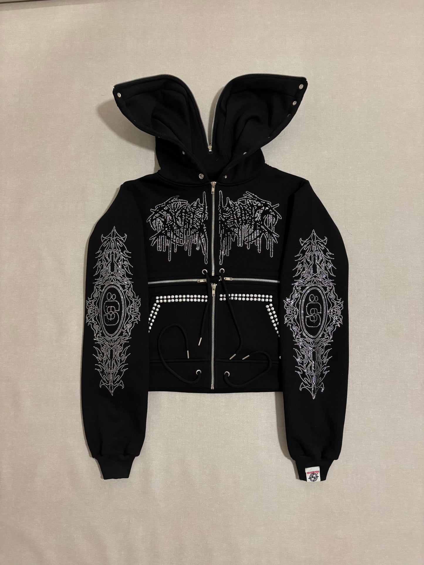 TRIBAL SYMBOL CROSS-ZIPPER HOODIE