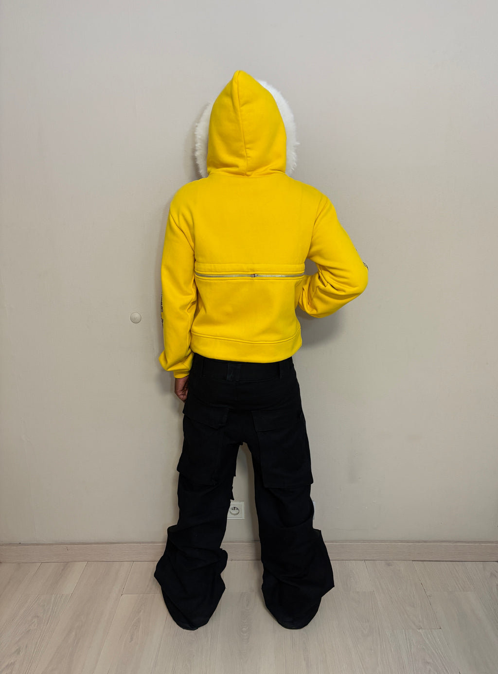 HIDDEN THRONE YELLOW CROSS-ZIPPER