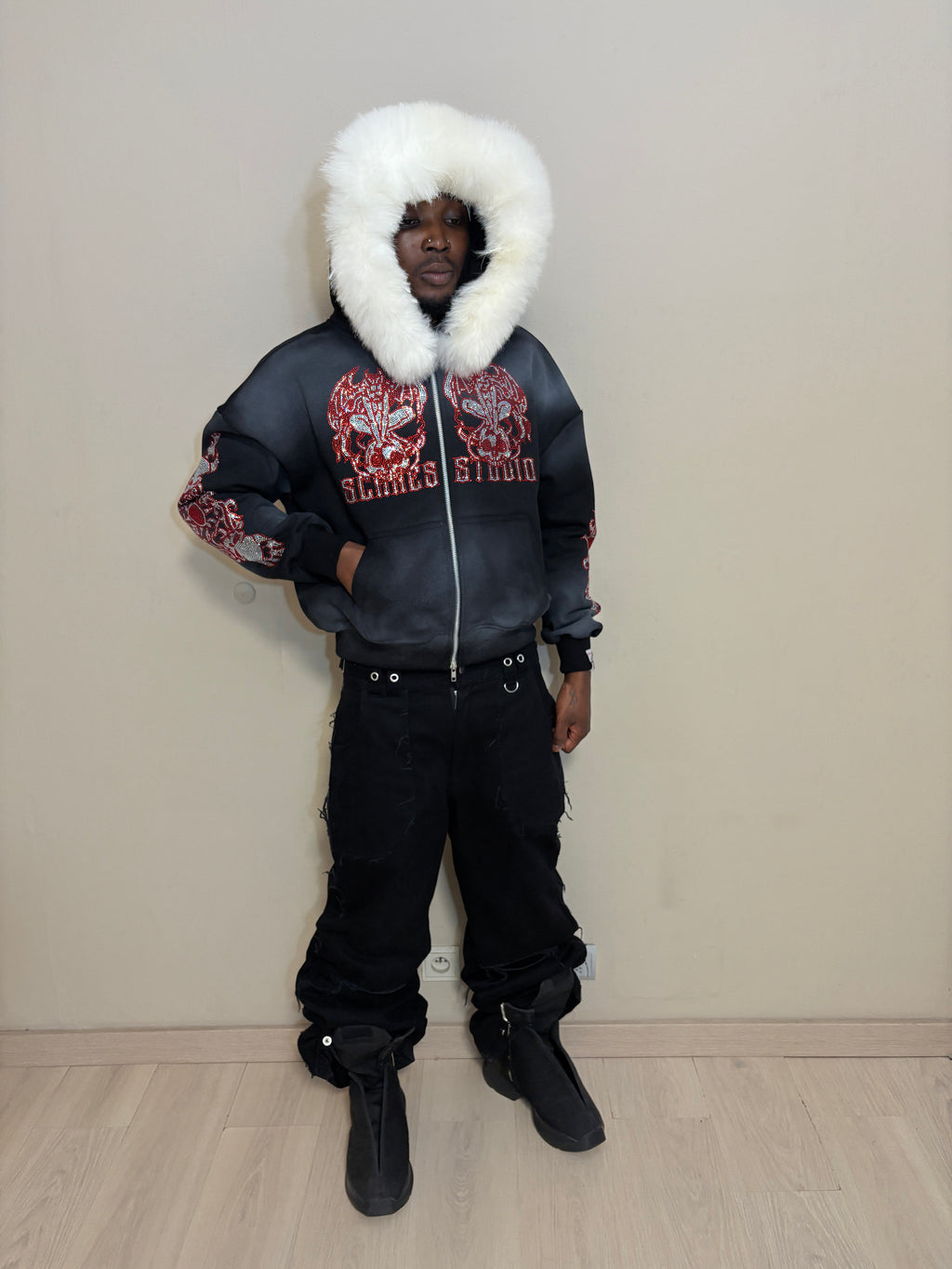 SKULL FALLEN ANGELS RED & WHITEFUR ZIPPER