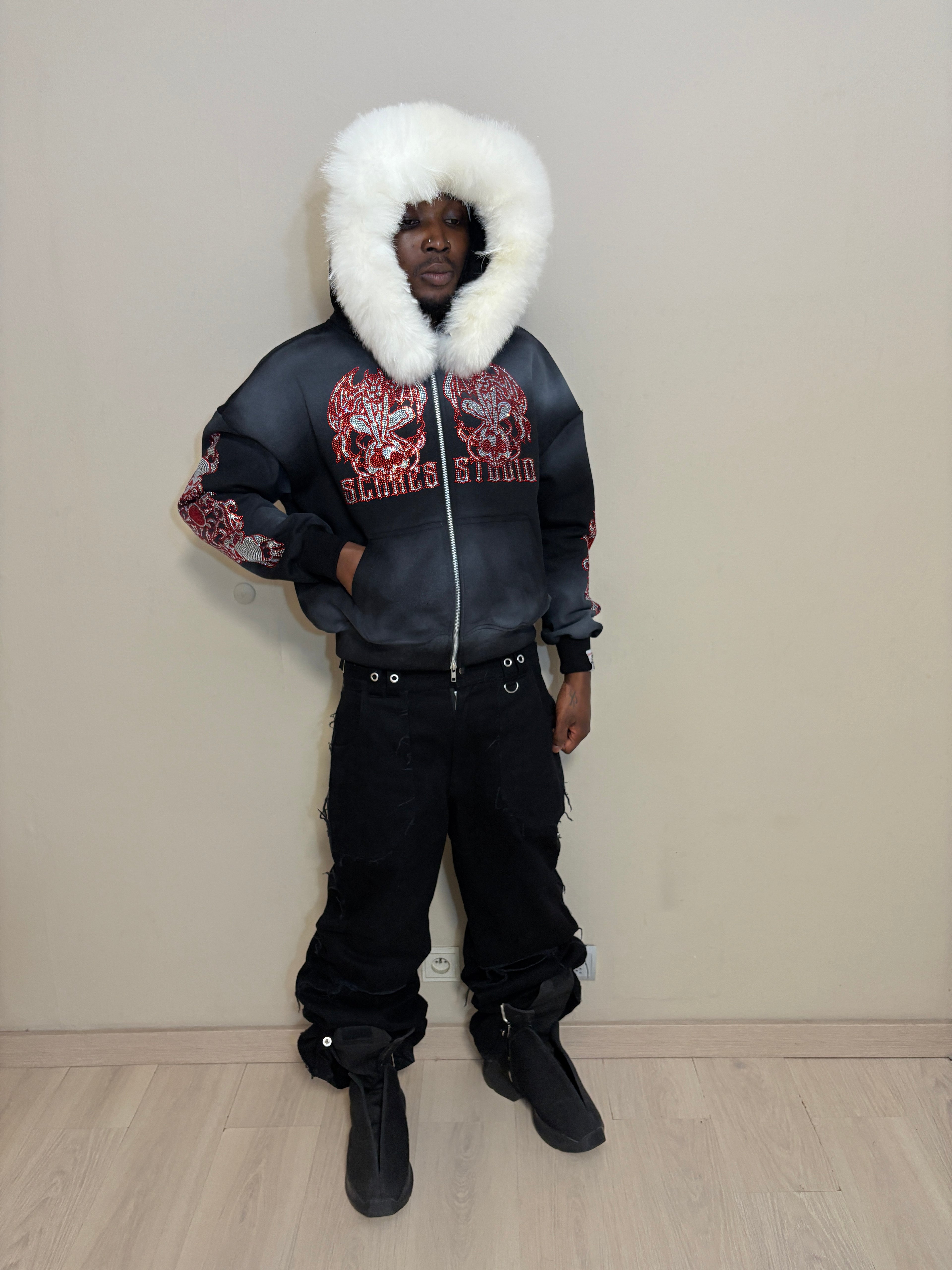 SKULL FALLEN ANGELS RED & WHITEFUR ZIPPER