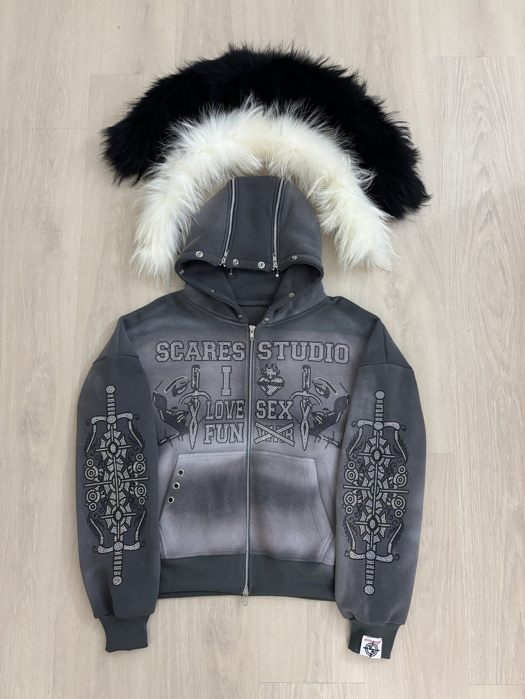 FACES OF FEELINGS SPRAY-WASH ASH GREY FUR ZIPPER