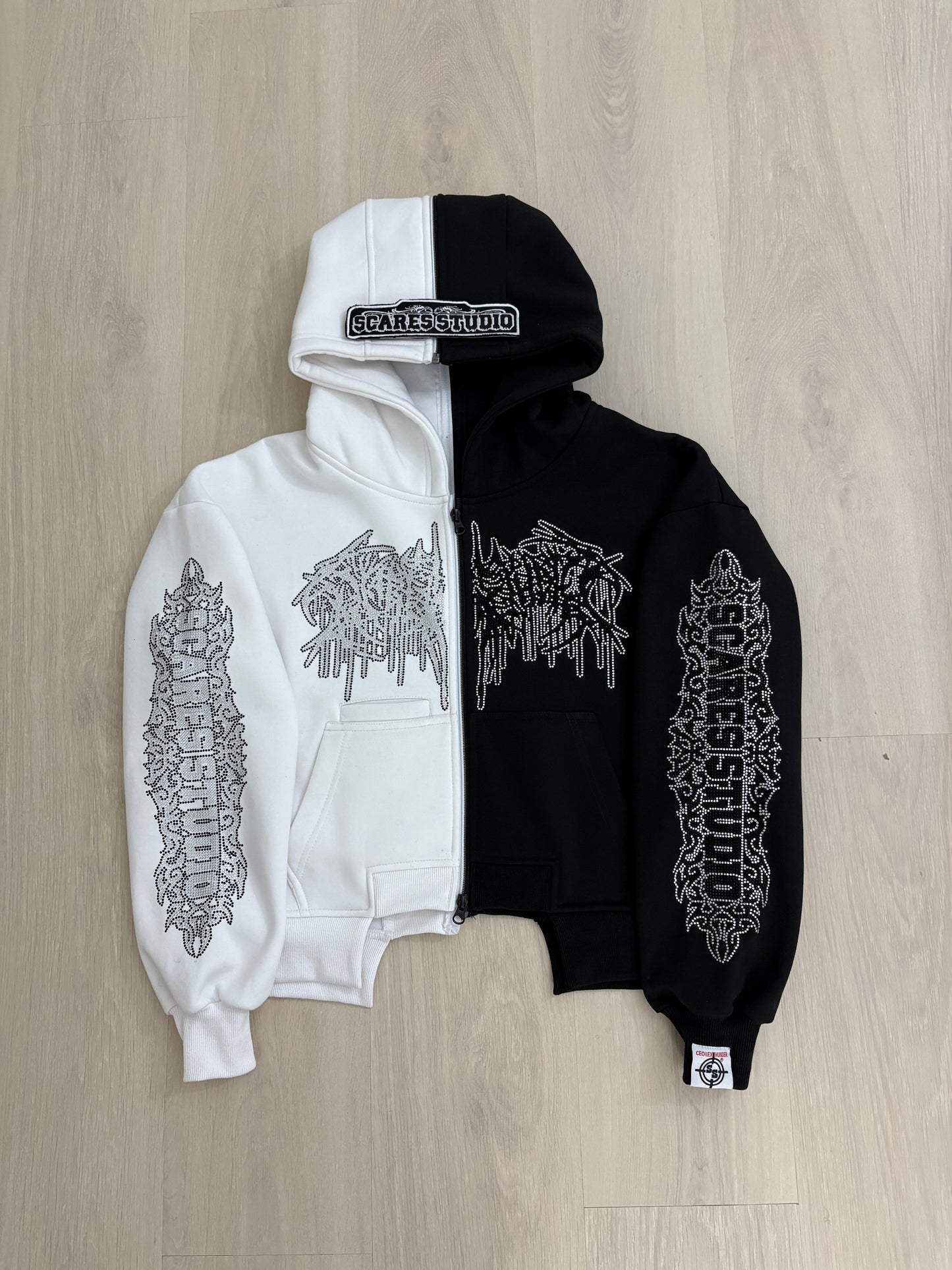 ARAB MANI BLACK TECH. ZIPPER