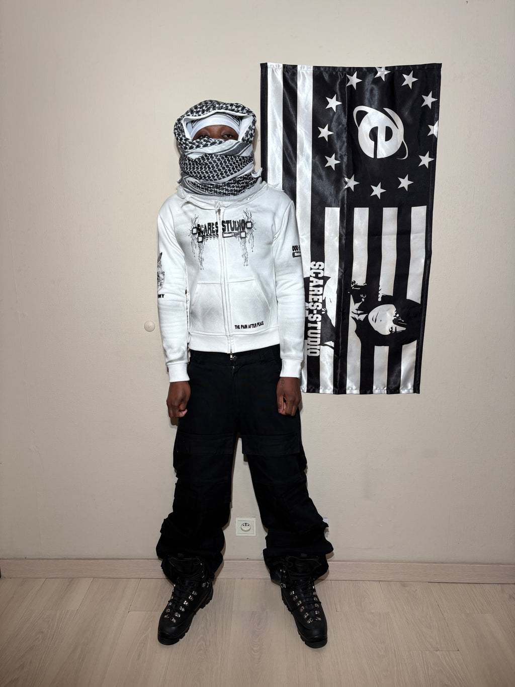 WHITE HYB. HOODIE [SCARF & NORMAL HOODS STYLES]