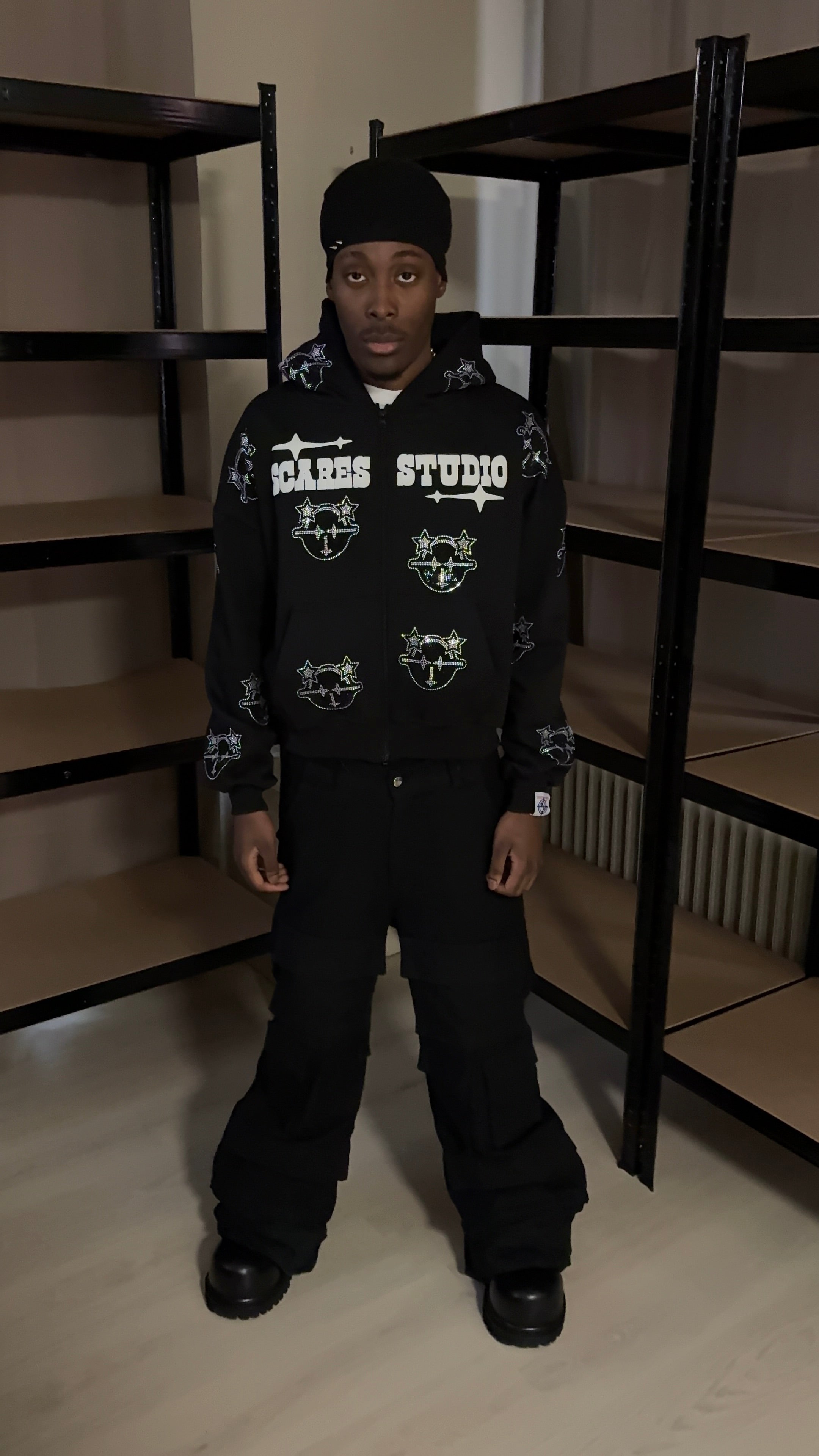 BLACK & WHITE CARTOON STARS ZIPPER