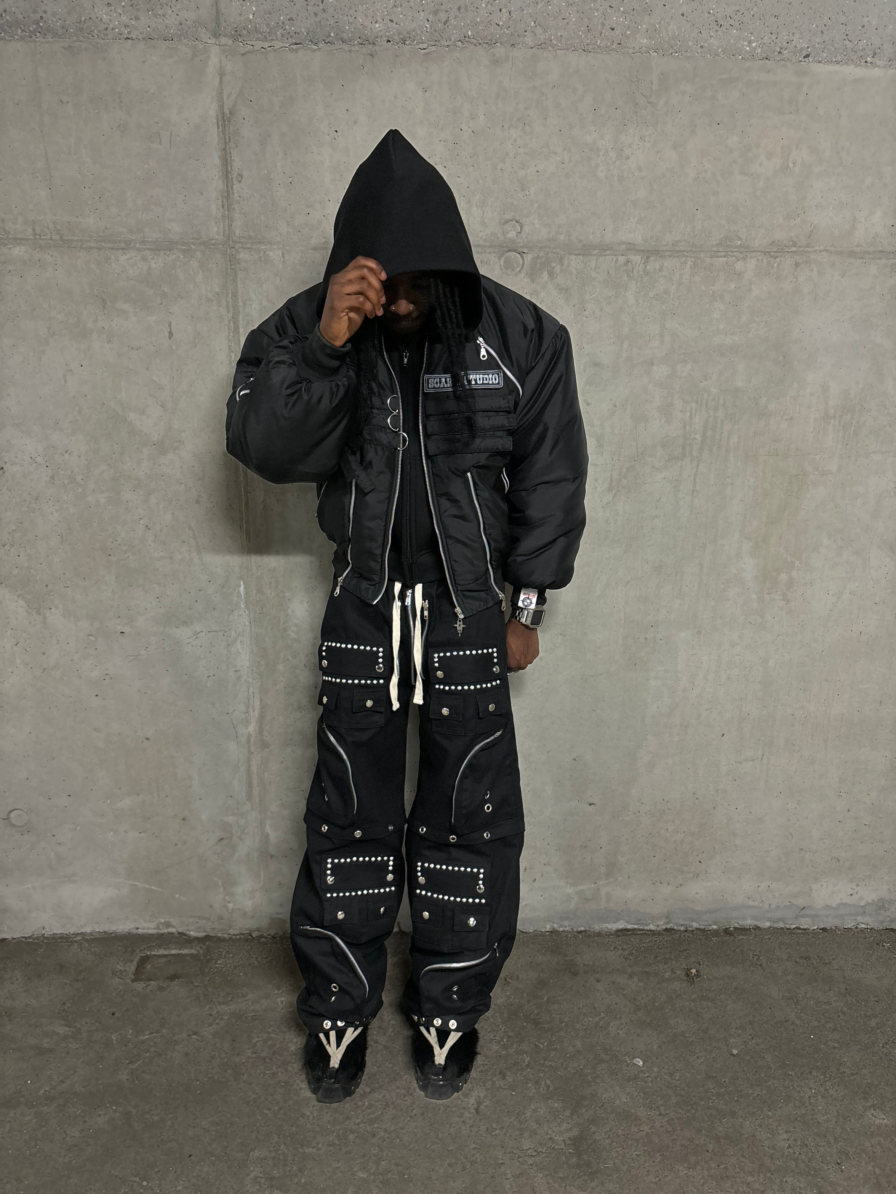 STUDS BAGGY CARGO (JORTS) CANVAS PANTS