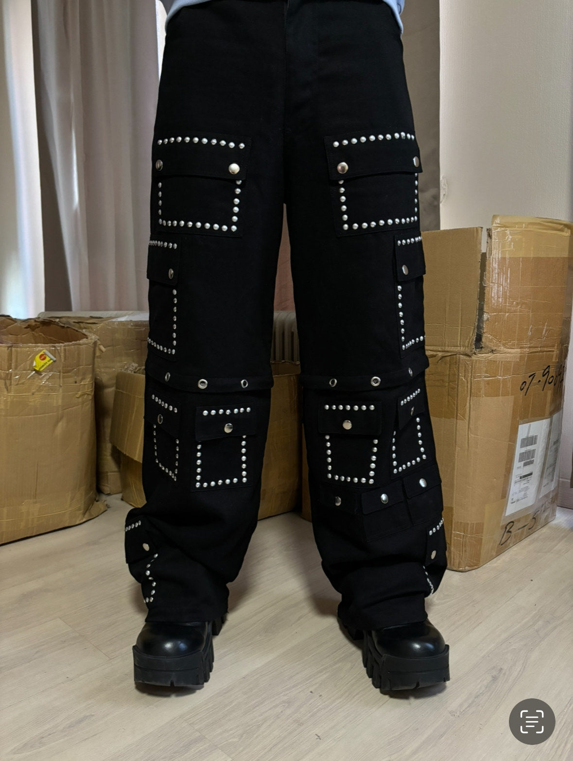 STUDS BAGGY CARGO (JORTS) DENIM PANTS