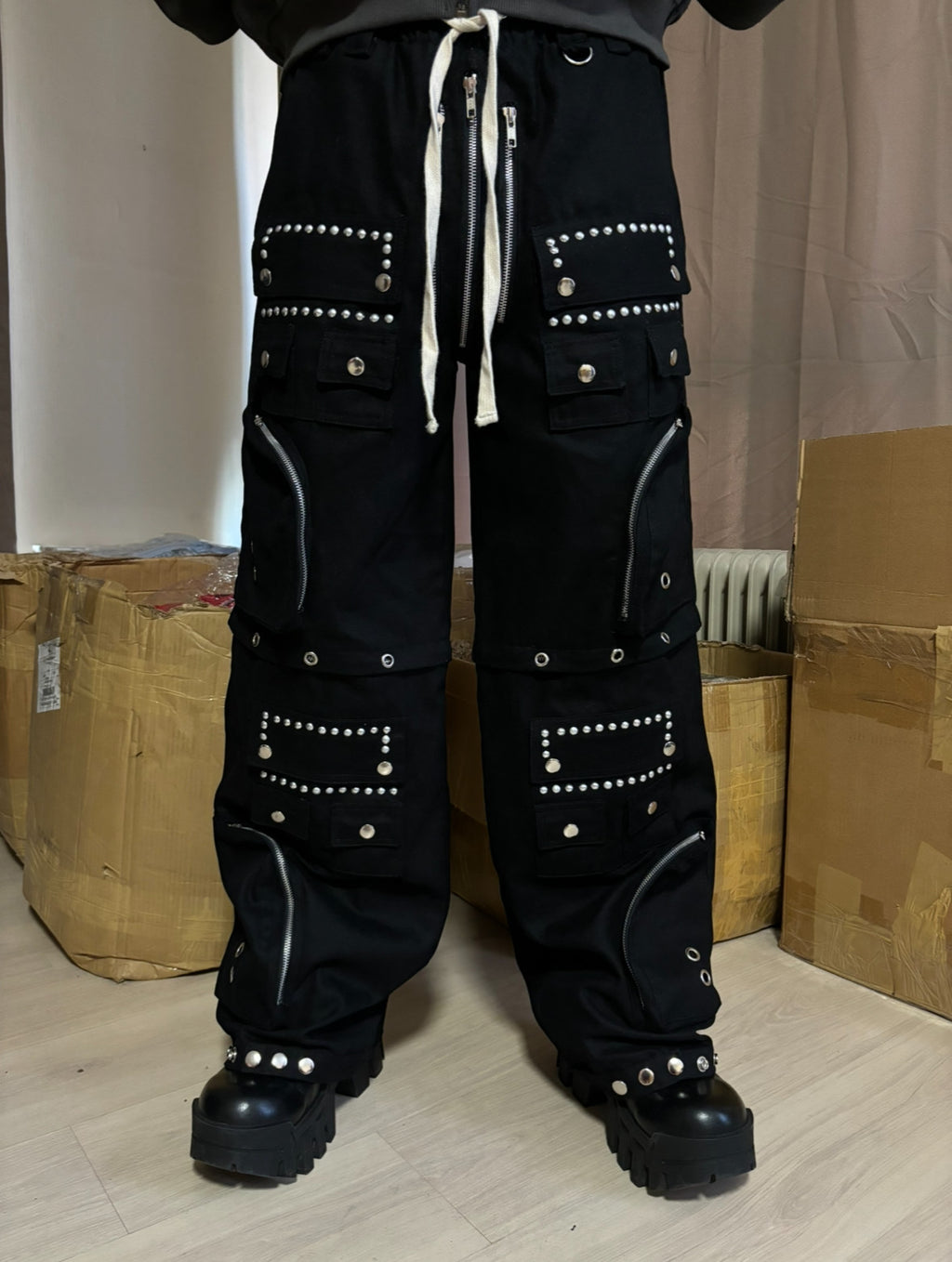 STUDS BAGGY CARGO (JORTS) CANVAS PANTS
