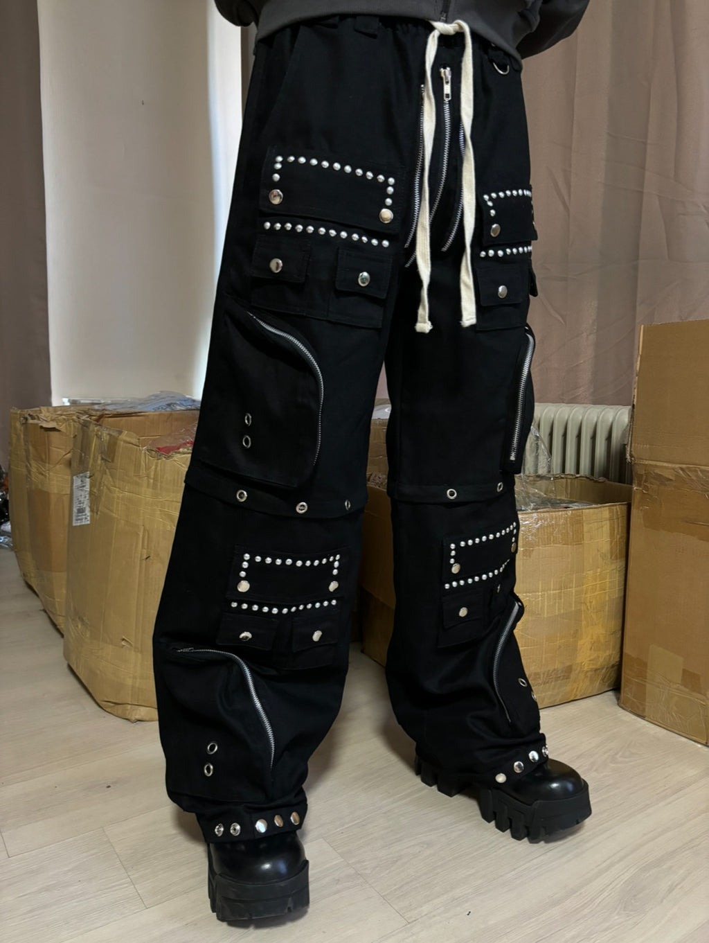 STUDS BAGGY CARGO (JORTS) CANVAS PANTS
