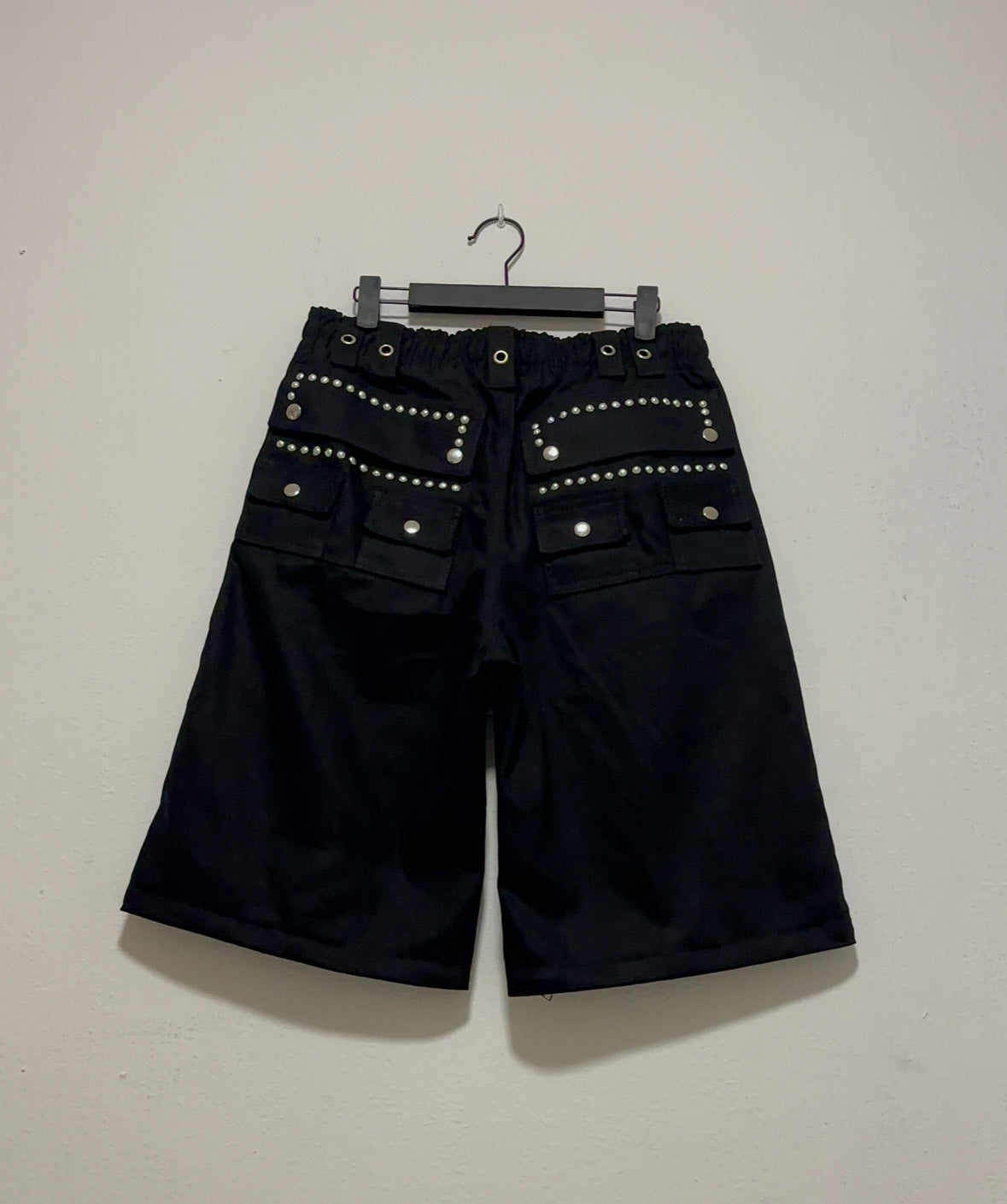 STUDS BAGGY CARGO (JORTS) CANVAS PANTS