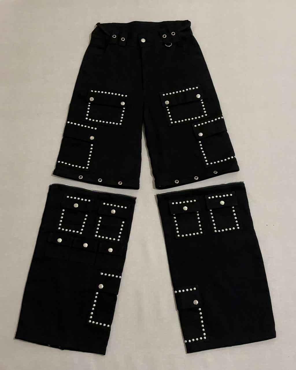 STUDS BAGGY CARGO (JORTS) DENIM PANTS