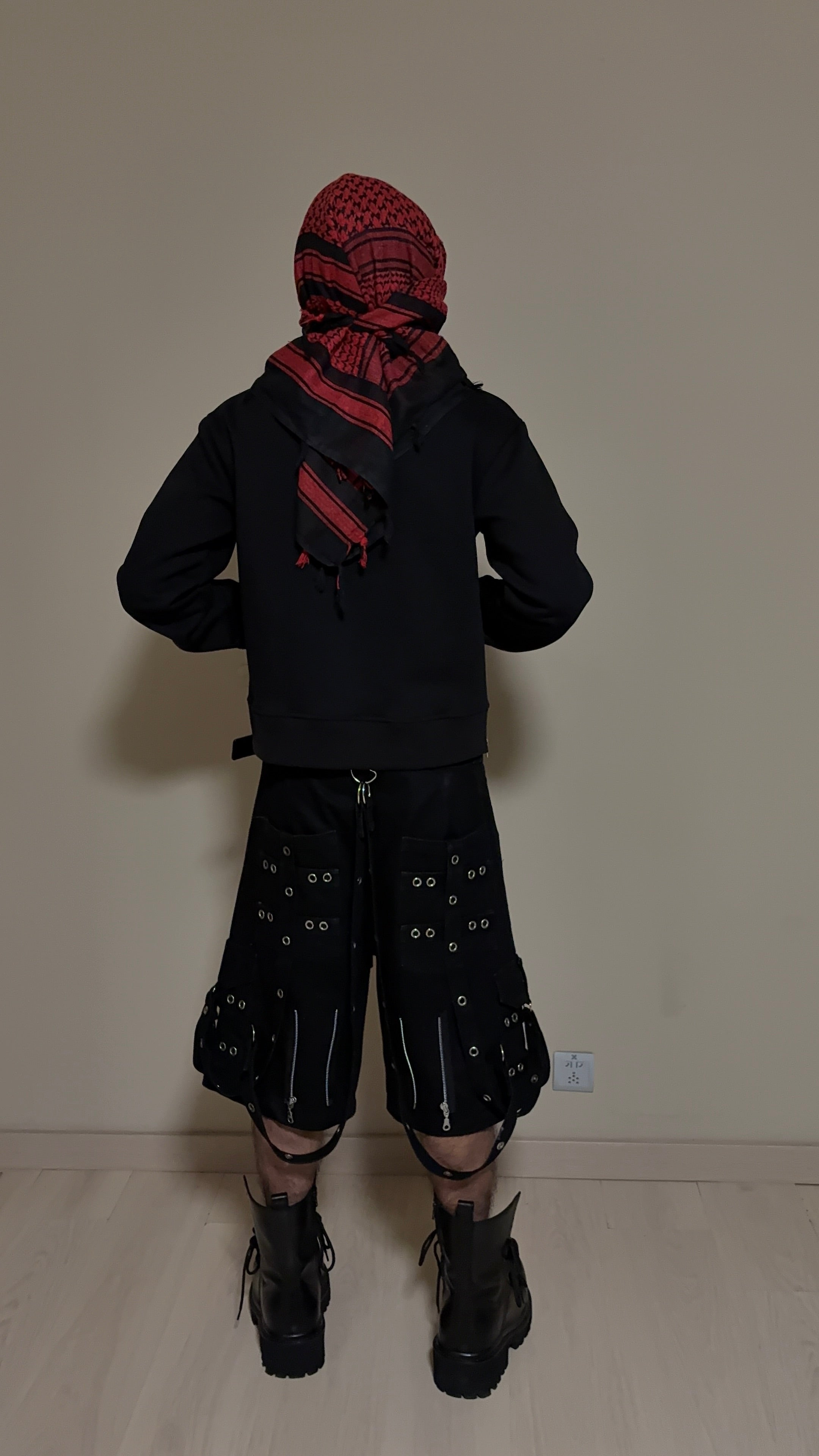 PEACE & CHAOS RED TURBAN SCARF ZIPPER