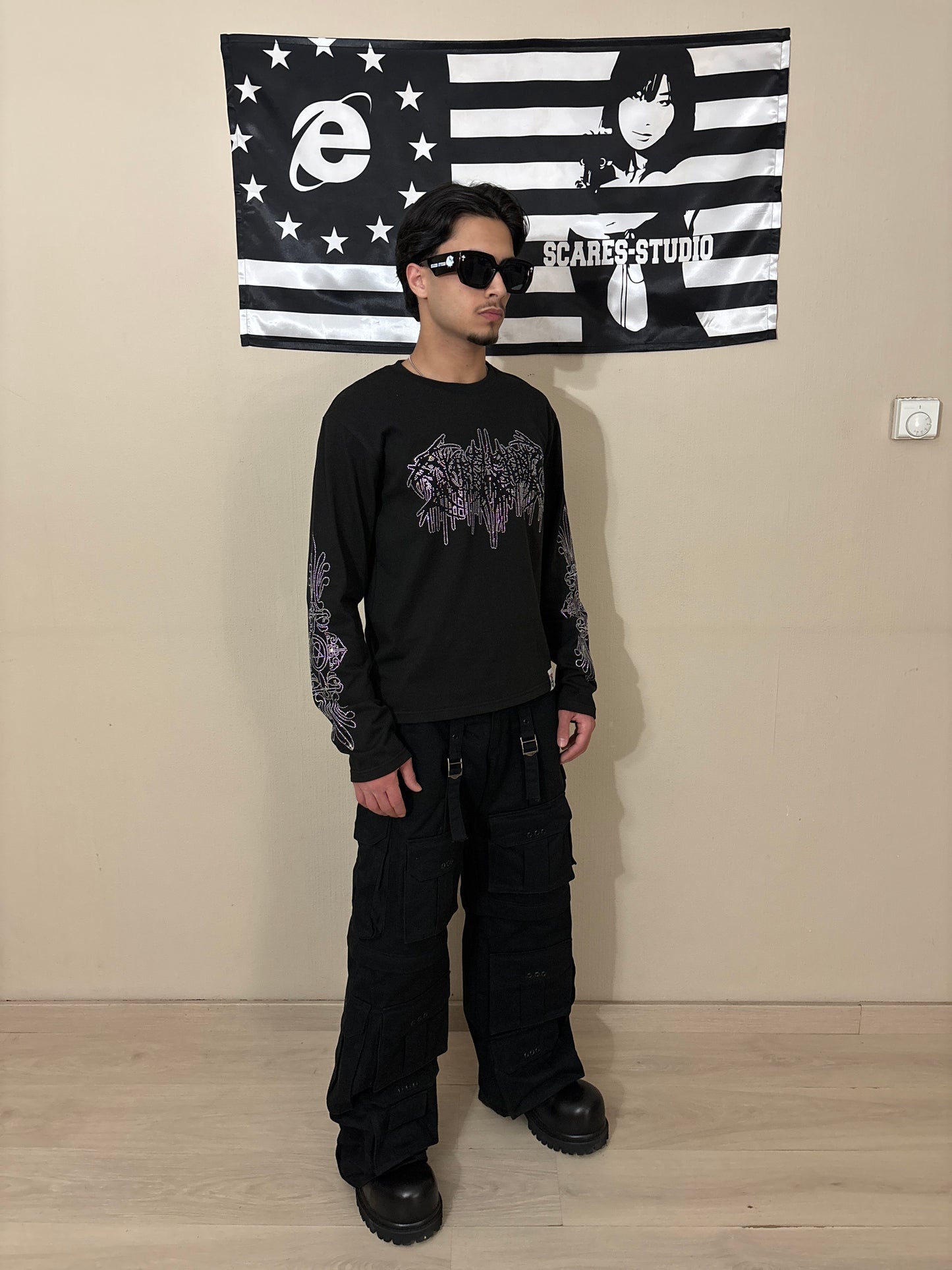 ARAB MANI BLACK LONG SLEEVE T-SHIRT
