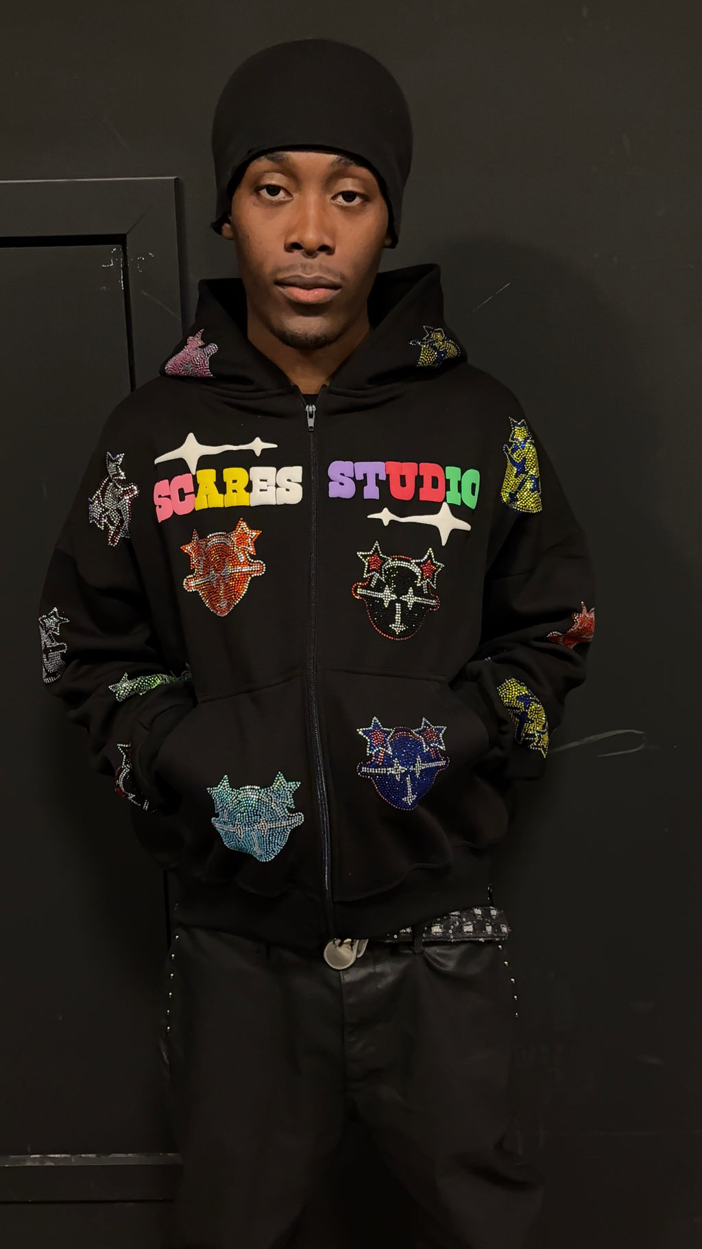 BLACK MULTI-COLOUR CARTOON STARS ZIPPER
