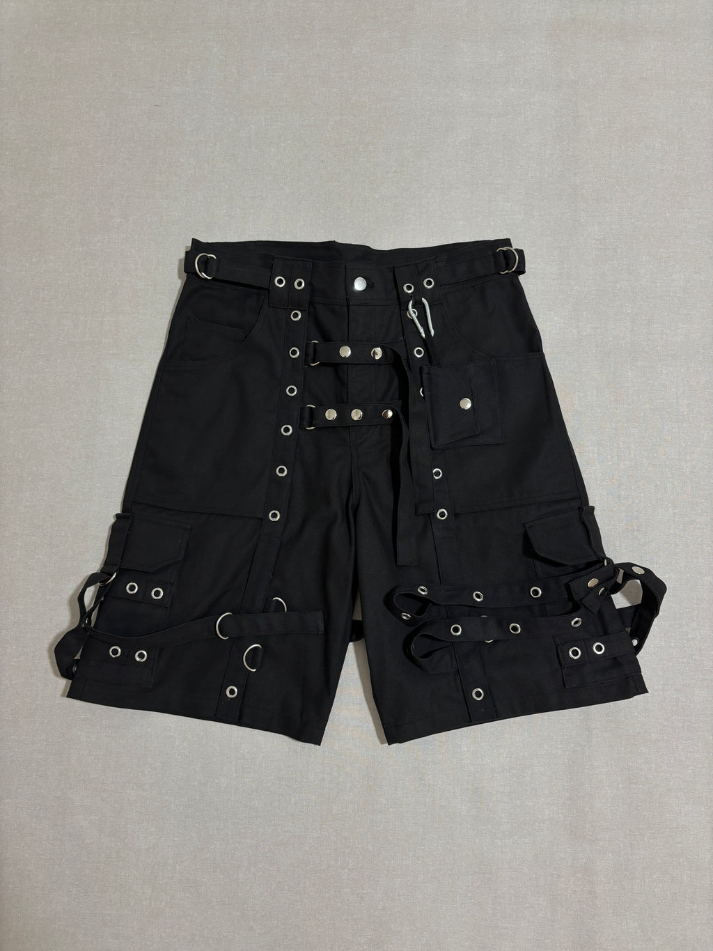 BLACK ARMOR CARGO SHORTS