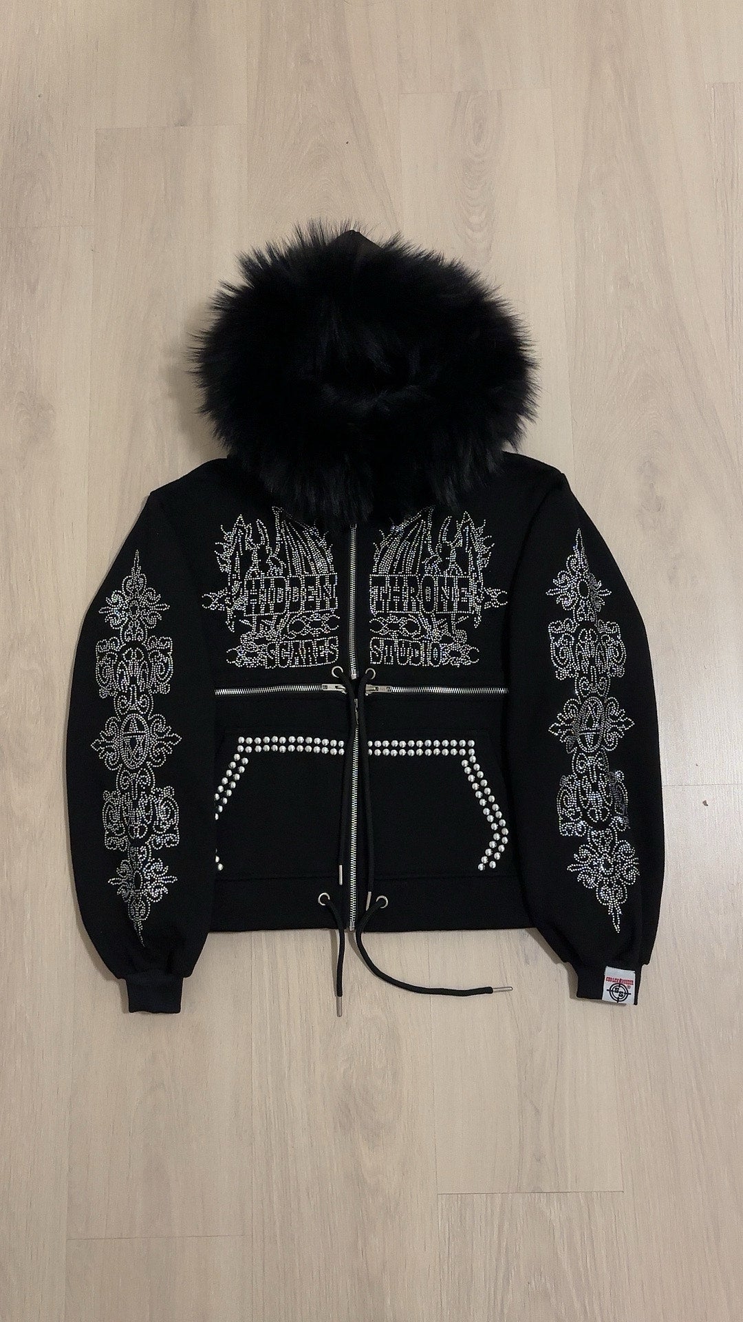 HIDDEN-THRONE BLACK CROSS ZIPPER